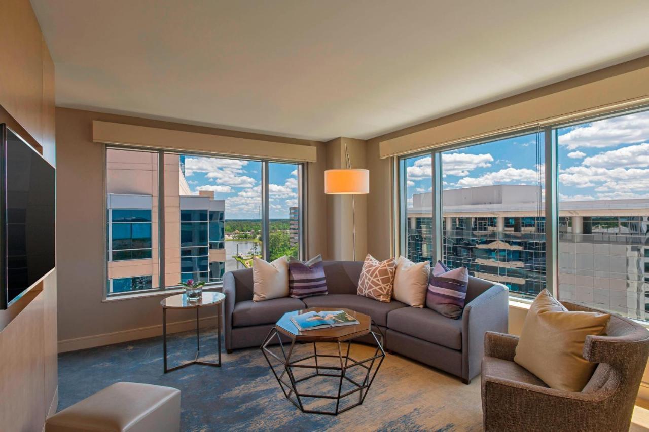 Executive Suite, 1 Bedroom Suite, 1 King,1633699905:JPEG